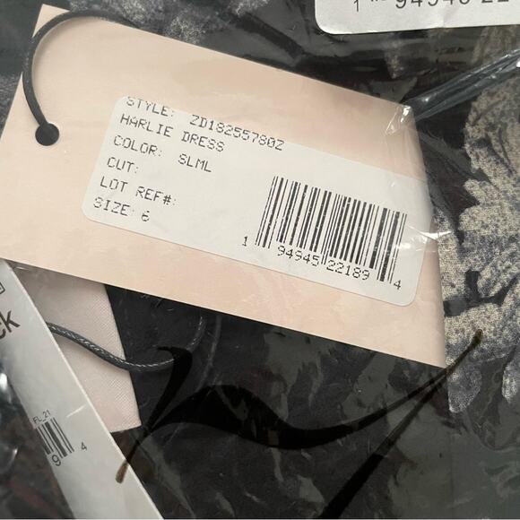 NWT New Cinq à Sept Harlie Floral Print Balloon Sleeve Dress Size 6 - Picture 8 of 8